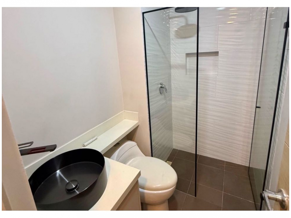 Apartamento en venta en El Poblado, Medellín · foto 5 de 8
