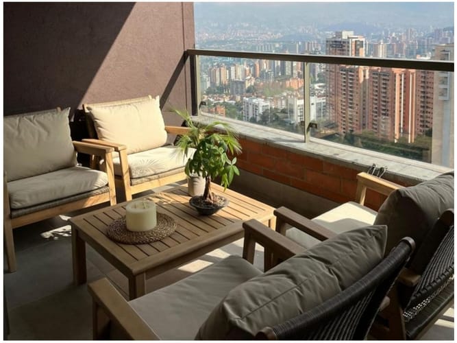 Apartamento de 2 alcobas en venta en Los Naranjos, Medellín, 87 m² · foto 4 de 11