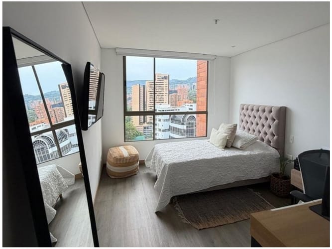 Apartamento de 2 alcobas en venta en Los Naranjos, Medellín, 87 m² · foto 8 de 11