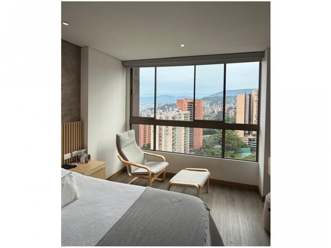 Apartamento de 2 alcobas en venta en Los Naranjos, Medellín, 87 m² · foto 9 de 11