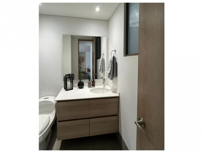 Apartamento de 2 alcobas en venta en Los Naranjos, Medellín, 87 m² · foto 11 de 11