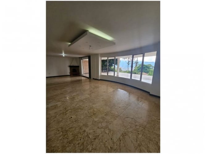 Casa de 5 alcobas en venta en Altos Del Poblado, Medellín, 420 m² · foto 4 de 24