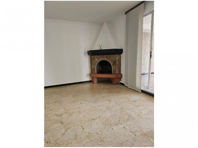 Casa de 5 alcobas en venta en Altos Del Poblado, Medellín, 420 m² · foto 7 de 24