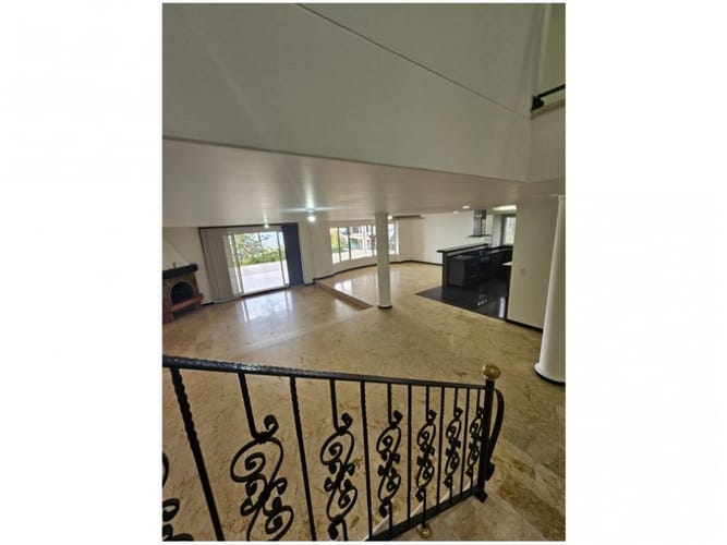 Casa de 5 alcobas en venta en Altos Del Poblado, Medellín, 420 m² · foto 8 de 24