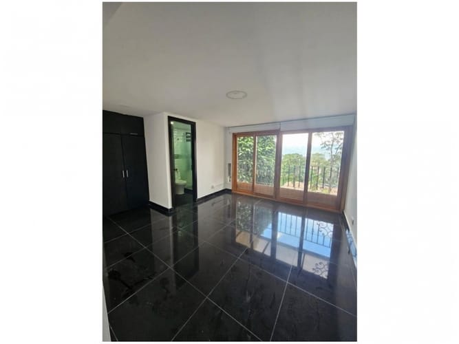 Casa de 5 alcobas en venta en Altos Del Poblado, Medellín, 420 m² · foto 10 de 24