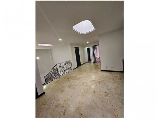 Casa de 5 alcobas en venta en Altos Del Poblado, Medellín, 420 m² · foto 13 de 24