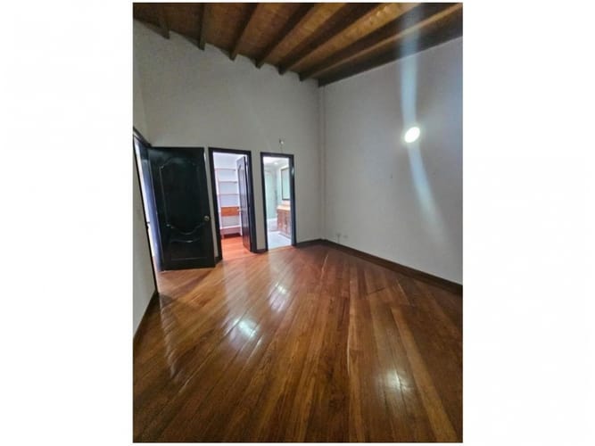 Casa de 5 alcobas en venta en Altos Del Poblado, Medellín, 420 m² · foto 15 de 24