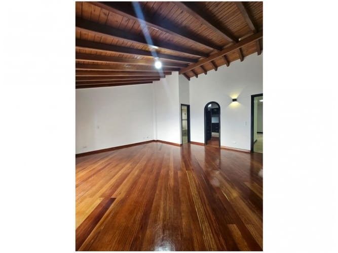 Casa de 5 alcobas en venta en Altos Del Poblado, Medellín, 420 m² · foto 24 de 24
