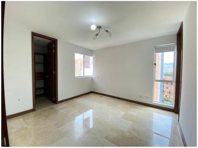 Apartamento en venta en Laureles, Medellín · foto 8 de 16