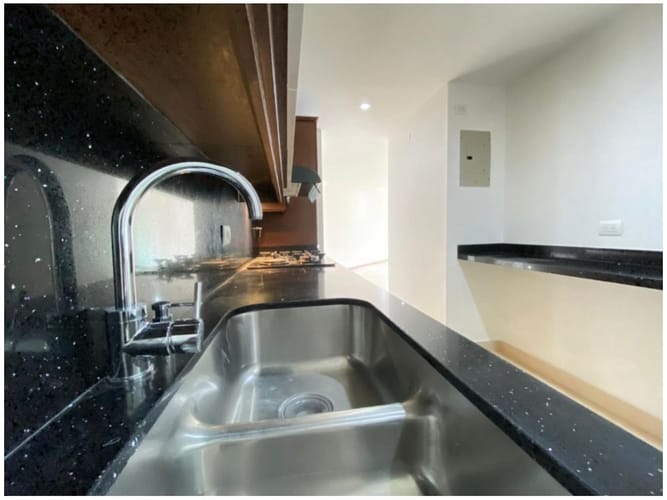 Apartamento en venta en Laureles, Medellín · foto 12 de 16