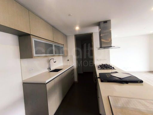 Apartamento en arriendo en Las Palmas, Medellín · foto 2 de 17