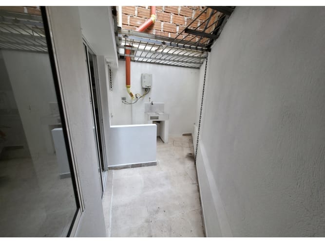 Apartamento de 2 alcobas en arriendo en Cataluña, Medellín, 56 m² · foto 7 de 8