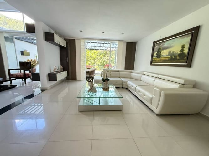 Casa de 5 alcobas en venta en Cabecera Del Llano, Bucaramanga, 470 m² · foto 9 de 21