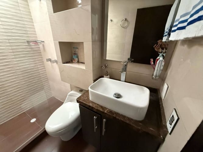 Casa de 5 alcobas en venta en Cabecera Del Llano, Bucaramanga, 470 m² · foto 11 de 21