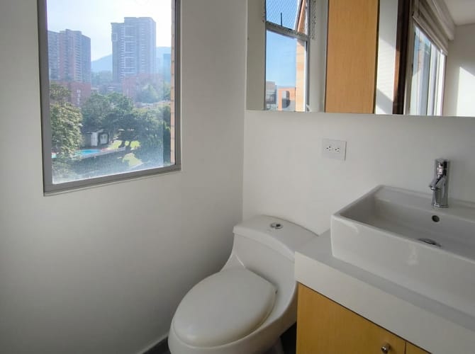 Apartamento de 3 alcobas en venta en Los Balsos, Medellín, 172 m² · foto 9 de 11