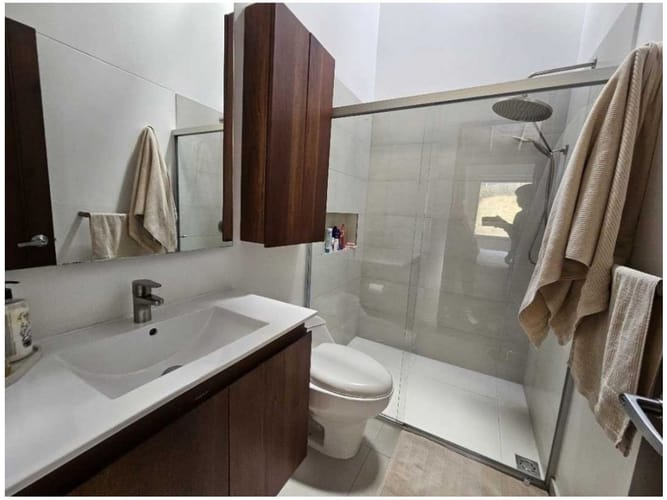 Casa de 3 alcobas en venta en Loma Del Chocho, Medellín, 240 m² · foto 13 de 17