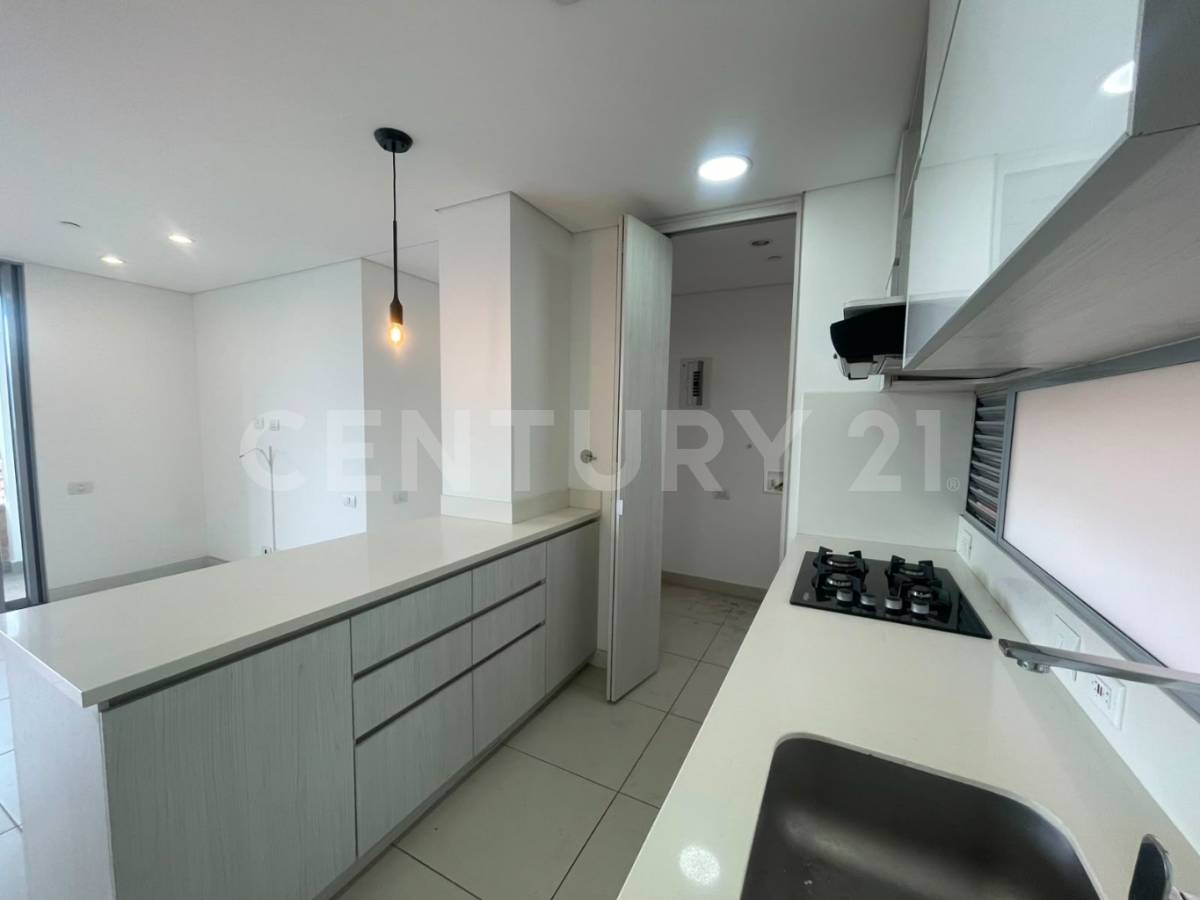 Apartamento en arriendo en Claraval, Envigado · foto 2 de 13