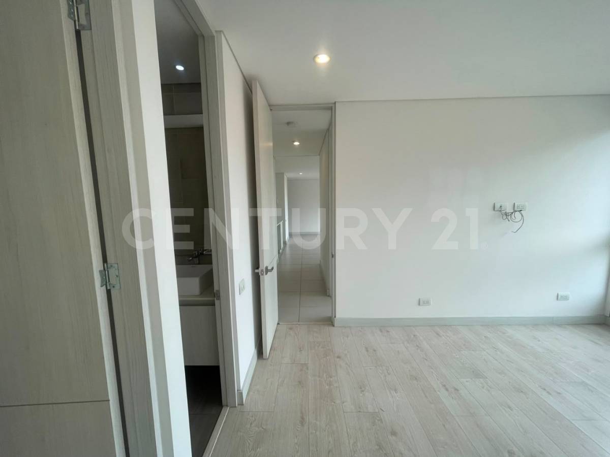 Apartamento en arriendo en Claraval, Envigado · foto 6 de 13