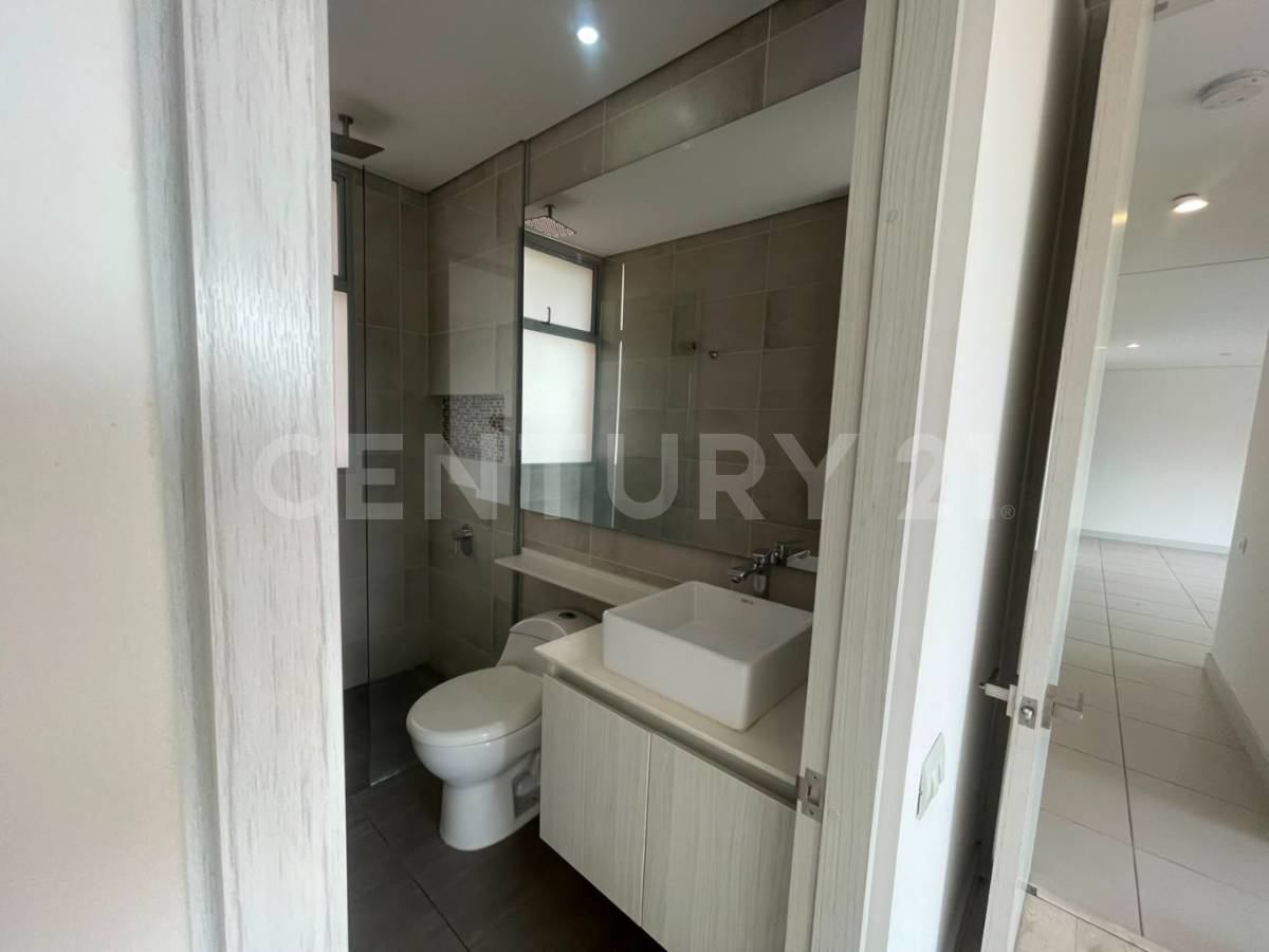 Apartamento en arriendo en Claraval, Envigado · foto 8 de 13