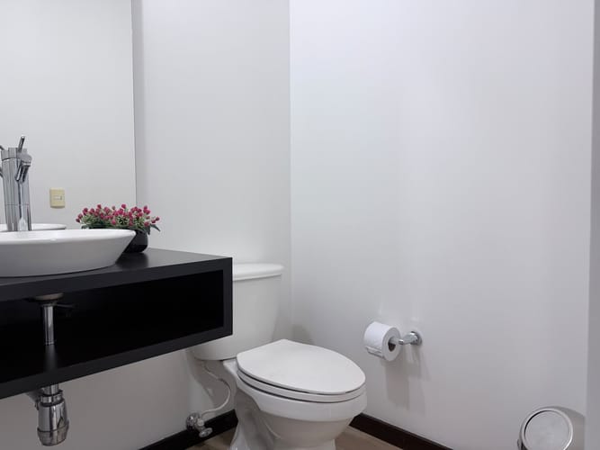 Apartamento de 2 alcobas en arriendo en El Poblado, Medellín, 116 m² · foto 16 de 18
