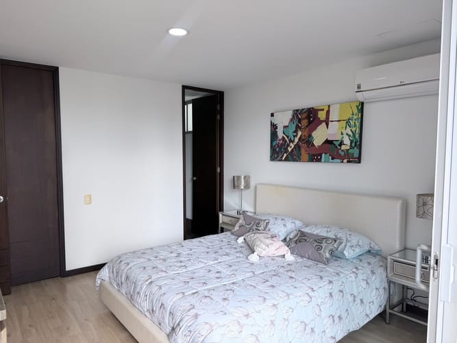 Apartamento de 2 alcobas en arriendo en El Poblado, Medellín, 116 m² · foto 10 de 18