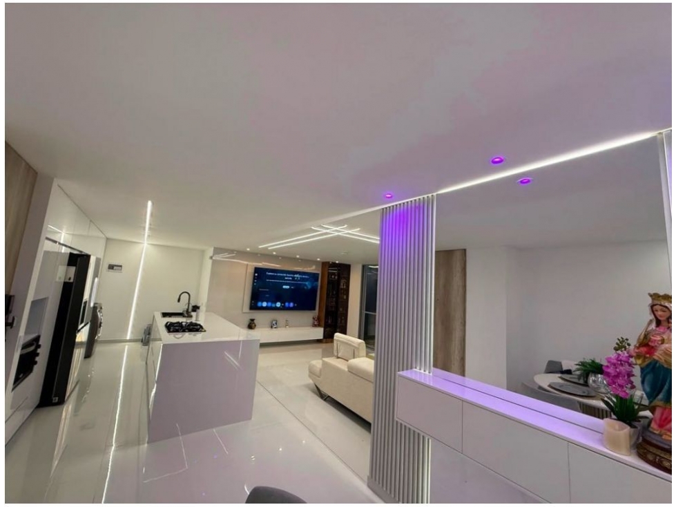 Apartamento en venta en El Poblado, Medellín · foto 9 de 15