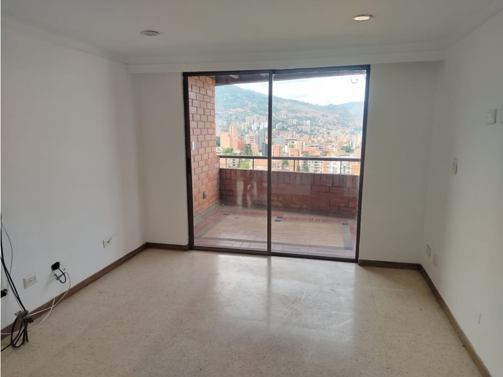 Apartamento en arriendo en La Castellana, Medellín · foto 6 de 16