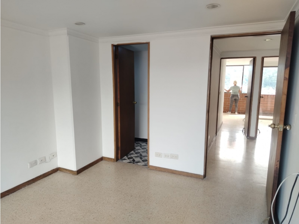Apartamento en arriendo en La Castellana, Medellín · foto 8 de 16