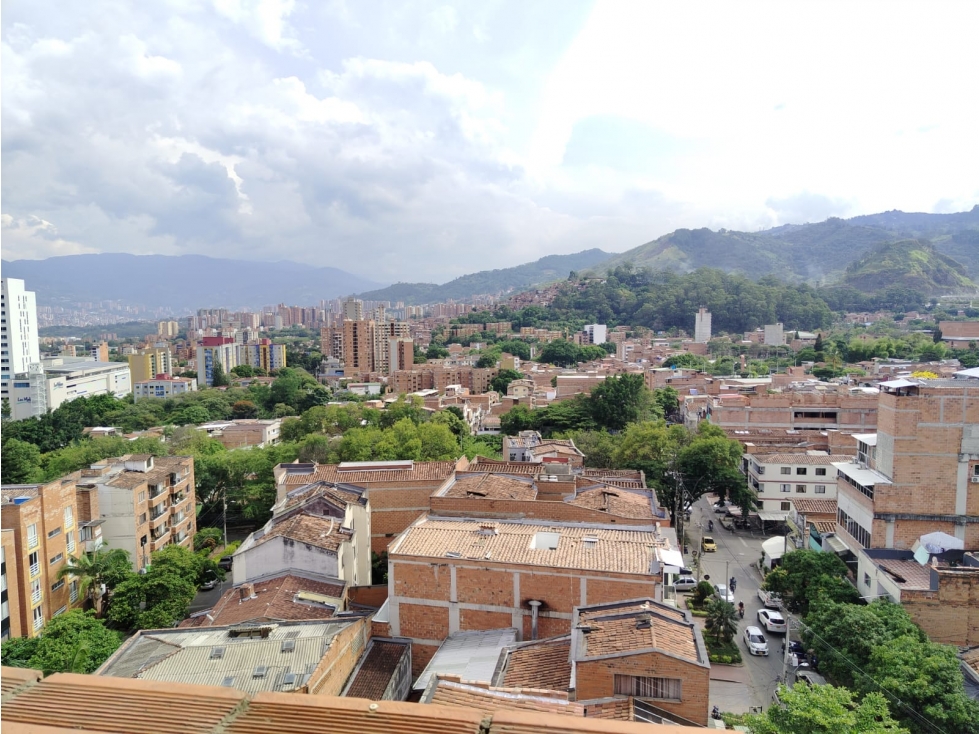 Apartamento en arriendo en La Castellana, Medellín · foto 15 de 16