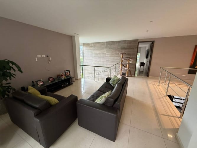Casa de 4 alcobas en venta en Terrazas De Menzuli, Floridablanca, 424 m² · foto 10 de 21