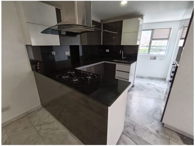Apartamento en venta en Conquistadores, Medellín, 107 m² · foto 12 de 24