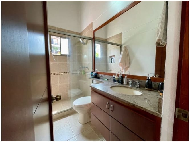 Casa de 3 alcobas en venta en Obrero, Envigado, 164 m² · foto 9 de 17