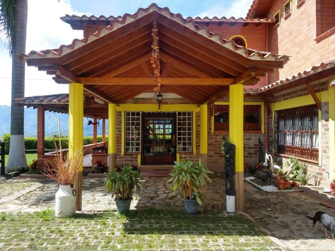 Finca en venta en Actividad Multiple, Copacabana, 3700 m² · foto 2 de 24