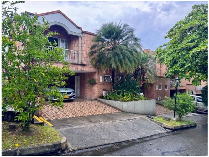 Casa de 3 alcobas en venta en Cerros De Guadalcanal, Envigado, 163 m² · foto 4 de 24