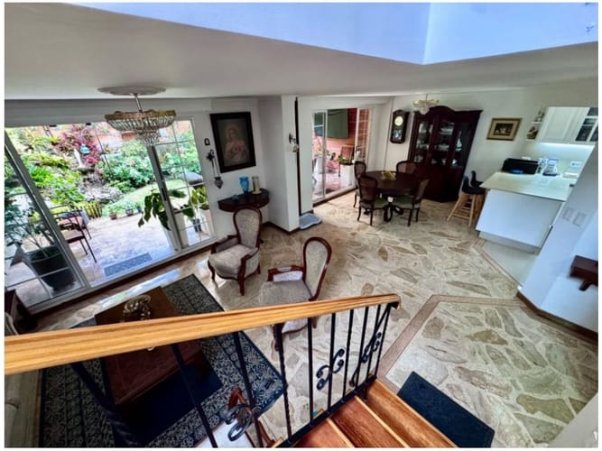 Casa de 3 alcobas en venta en Cerros De Guadalcanal, Envigado, 163 m² · foto 10 de 24