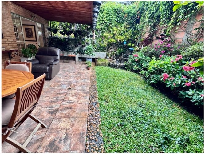 Casa de 3 alcobas en venta en Cerros De Guadalcanal, Envigado, 163 m² · foto 14 de 24