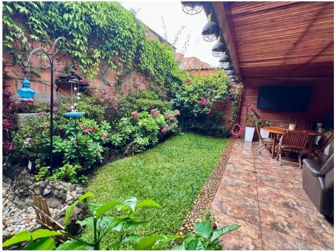 Casa de 3 alcobas en venta en Cerros De Guadalcanal, Envigado, 163 m² · foto 15 de 24