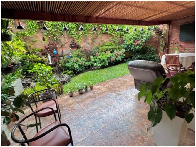 Casa de 3 alcobas en venta en Cerros De Guadalcanal, Envigado, 163 m² · foto 17 de 24