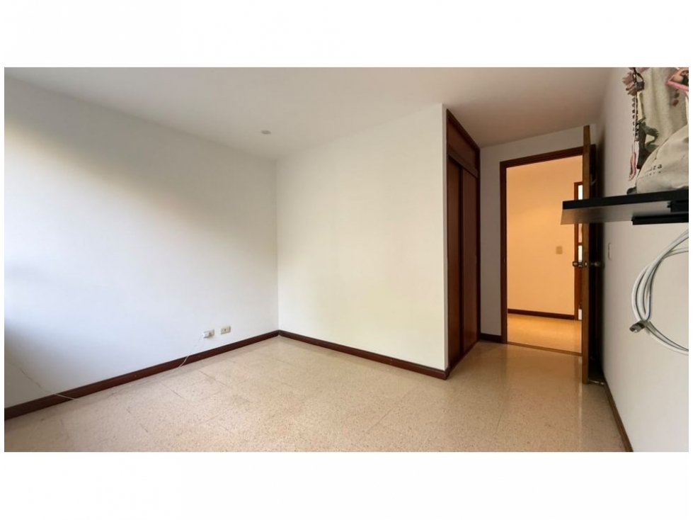 Apartamento en venta en El Portal, Envigado · foto 14 de 24