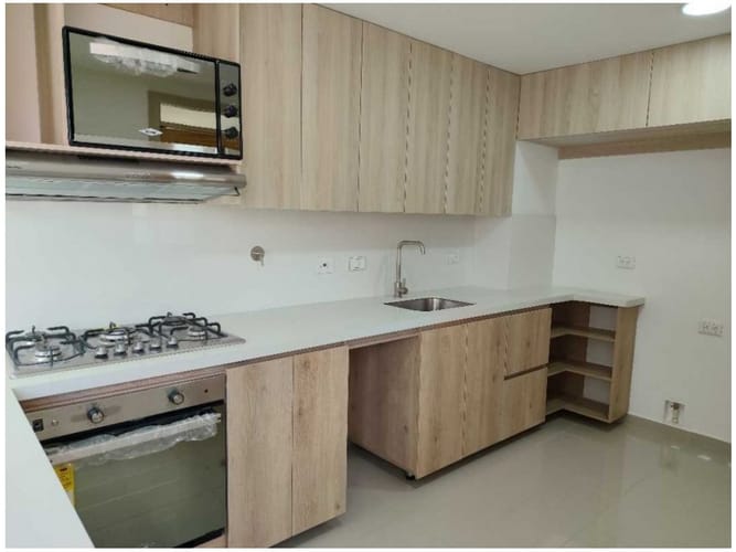 Apartamento de 3 alcobas en venta en Belén, Medellín, 162 m² · foto 2 de 24