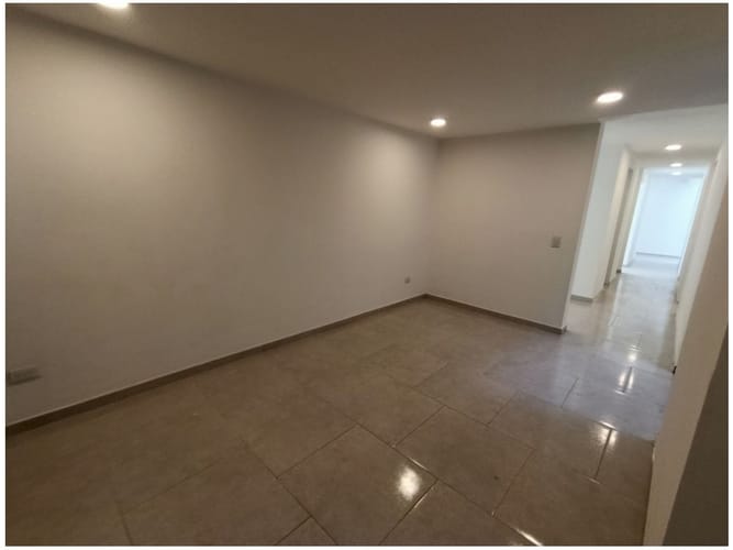 Casa de 3 alcobas en venta en Estadio, Medellín, 123 m² · foto 3 de 24