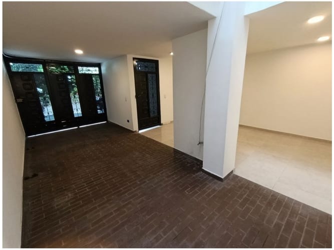 Casa de 3 alcobas en venta en Estadio, Medellín, 123 m² · foto 5 de 24