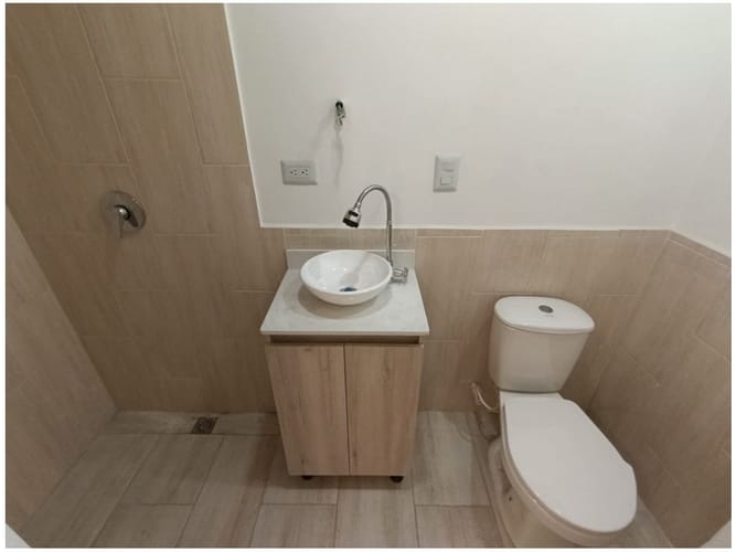 Casa de 3 alcobas en venta en Estadio, Medellín, 123 m² · foto 15 de 24