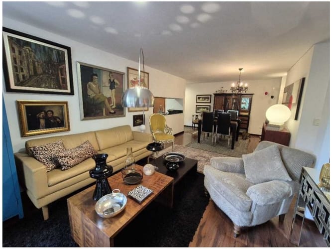 Apartamento de 3 alcobas en venta en Los Naranjos, Medellín, 136 m² · foto 4 de 20
