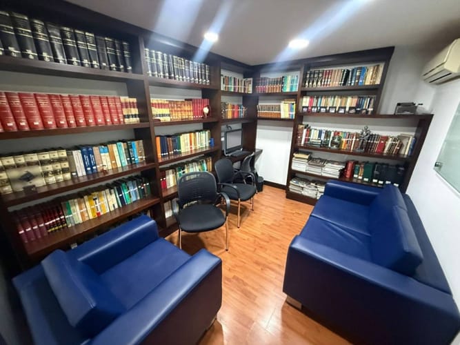 Oficina en venta en Centro, Bucaramanga, 122 m² · foto 2 de 7