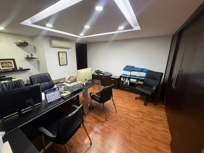 Oficina en venta en Centro, Bucaramanga, 122 m² · foto 5 de 7