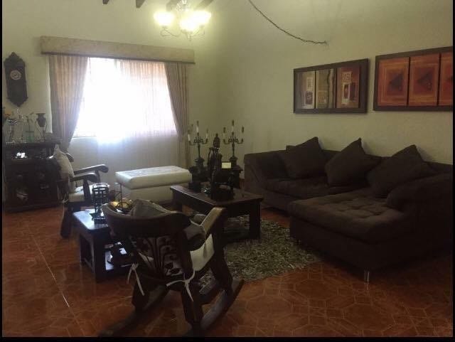 Casa de 4 alcobas en venta en Piedra Pintada, Ibagué, 200 m² · foto 7 de 18