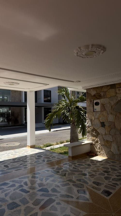 Casa de 6 alcobas en venta en Colinas De Vista Hermosa, Villa del Rosario, 600 m² · foto 6 de 15