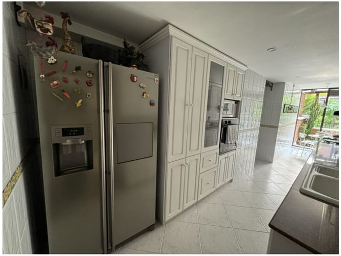 Apartamento de 4 alcobas en venta en El Poblado, Medellín, 188 m² · foto 22 de 24