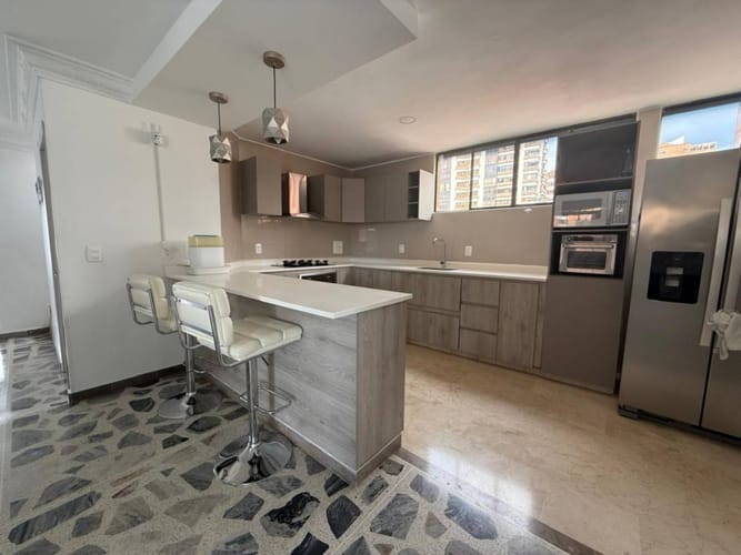 Apartamento de 3 alcobas en venta en Cabecera Del Llano, Bucaramanga, 214 m² · foto 4 de 24